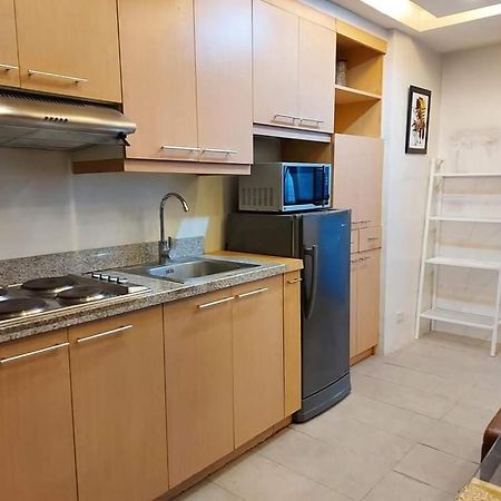 Family Staycation With Pool Manila Exterior photo