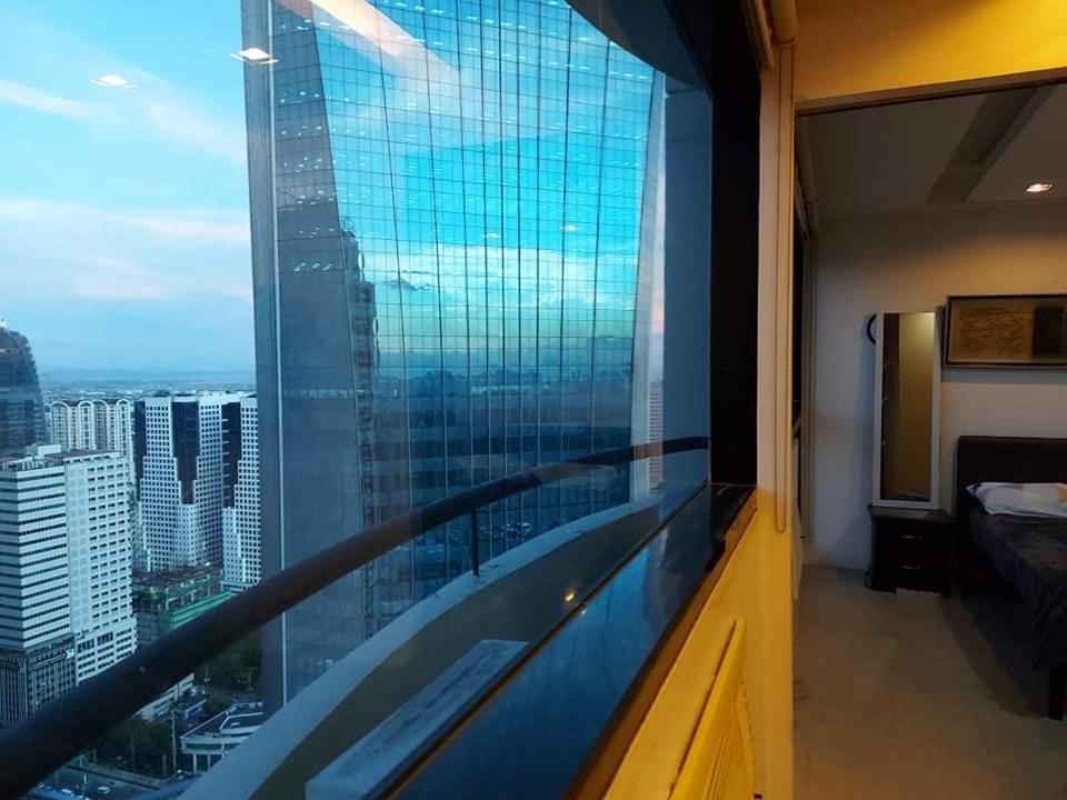Family Staycation With Pool Manila Exterior photo