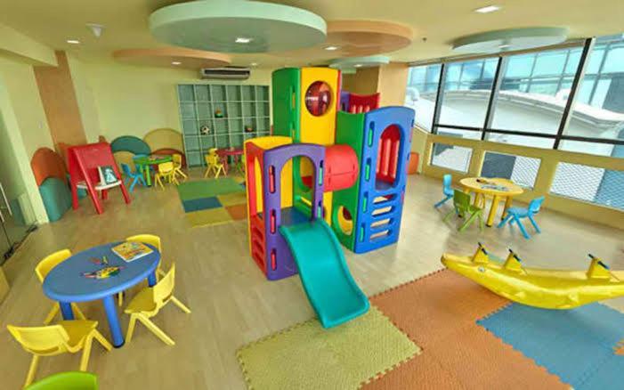 Family Staycation With Pool Manila Exterior photo
